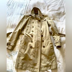 Selling excellent condition Burberry Brit Trench purchased in London, UK.